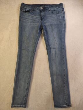 Lovesick Women's Skinny Jeans in Medium Blue Wash